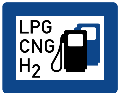 Tankstelle mit Tankmöglichkeit verschiedener Kraftstoffarten
